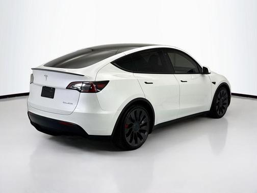 Pearl White Multi-Coat 2023 Tesla Model Y Performance Dual Motor All-Wheel Drive