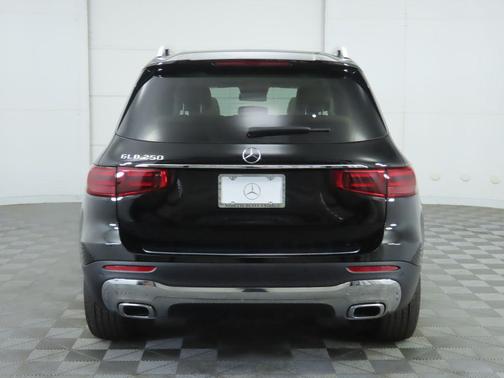 2026 Mercedes-Benz GLB 250 Base