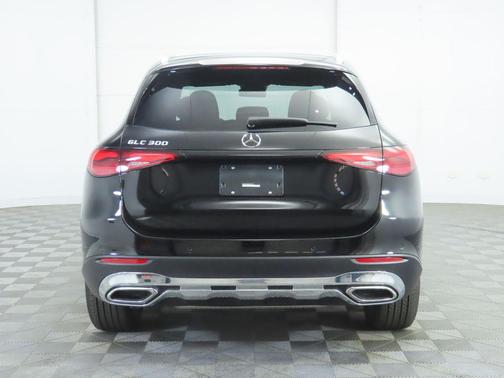 2025 Mercedes-Benz GLC 300 Base