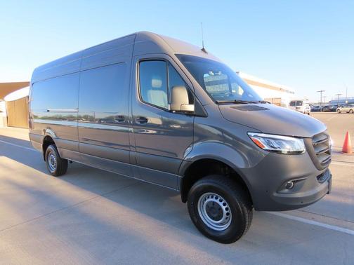2025 Mercedes-Benz Sprinter 2500 High Roof