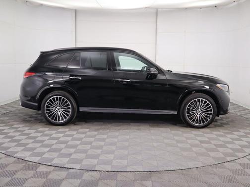 2026 Mercedes-Benz GLC 300 Base