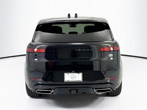 Santorini Black Metallic 2023 Land Rover Range Rover Sport SE