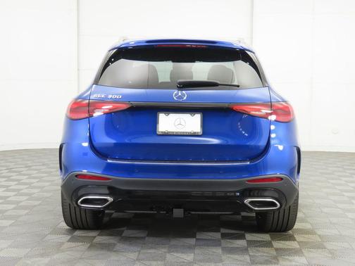 2026 Mercedes-Benz GLC 300 Base