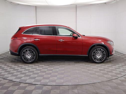 2026 Mercedes-Benz GLC 300 Base