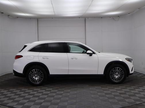 2025 Mercedes-Benz GLC 300 Base