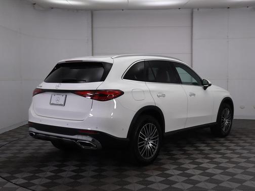 2025 Mercedes-Benz GLC 300 Base