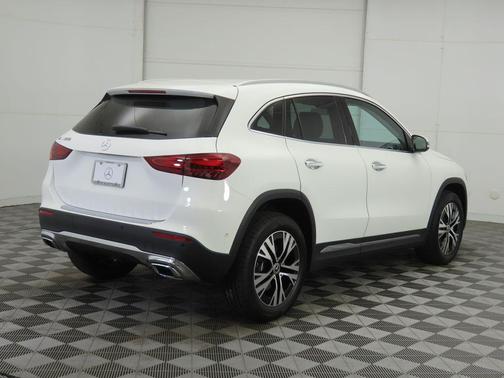 2026 Mercedes-Benz GLA 250 4MATIC