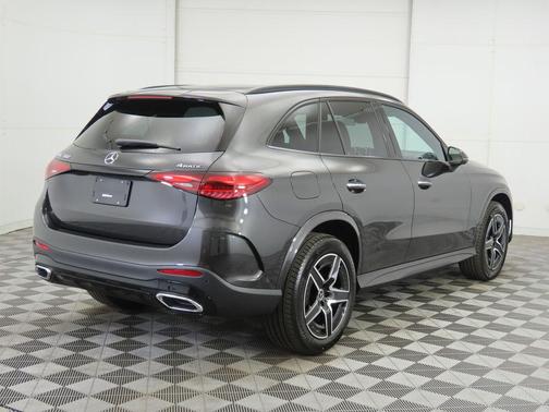 2026 Mercedes-Benz GLC 300 4MATIC