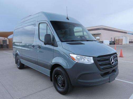 2025 Mercedes-Benz Sprinter 2500 Standard Roof
