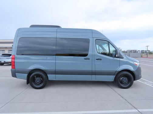 2025 Mercedes-Benz Sprinter 2500 Standard Roof