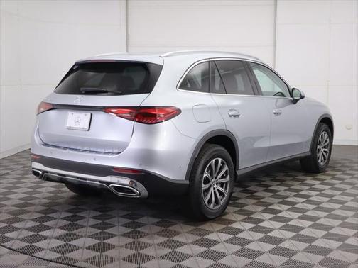 2026 Mercedes-Benz GLC 300 Base