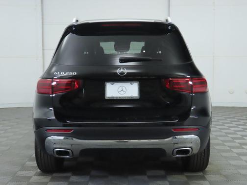 2026 Mercedes-Benz GLB 250 Base