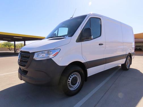 2025 Mercedes-Benz Sprinter 2500 Standard Roof