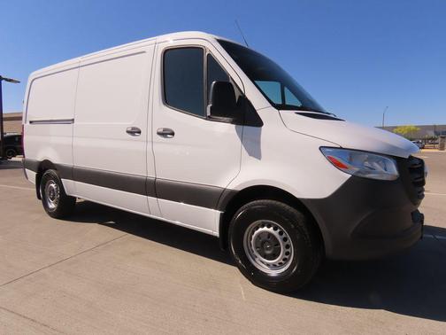 2025 Mercedes-Benz Sprinter 2500 Standard Roof