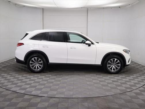 2026 Mercedes-Benz GLC 300 4MATIC