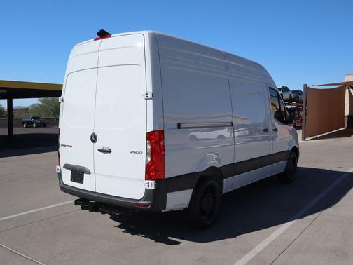 2025 Mercedes-Benz Sprinter 2500 Standard Roof