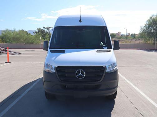 2025 Mercedes-Benz Sprinter 2500 Standard Roof