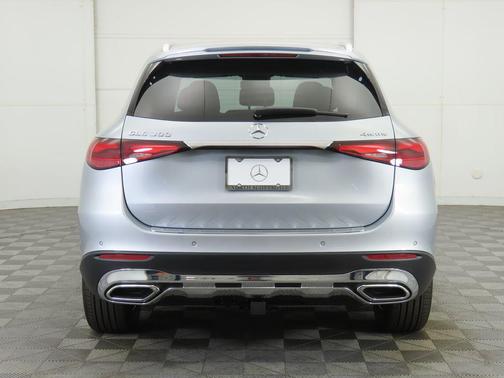 2026 Mercedes-Benz GLC 300 4MATIC