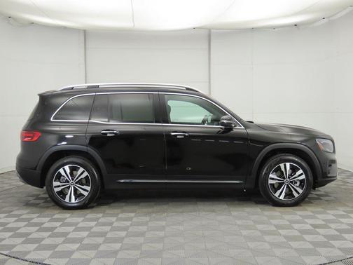 2025 Mercedes-Benz GLB 250 4MATIC