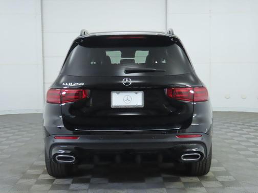 2026 Mercedes-Benz GLB 250 Base