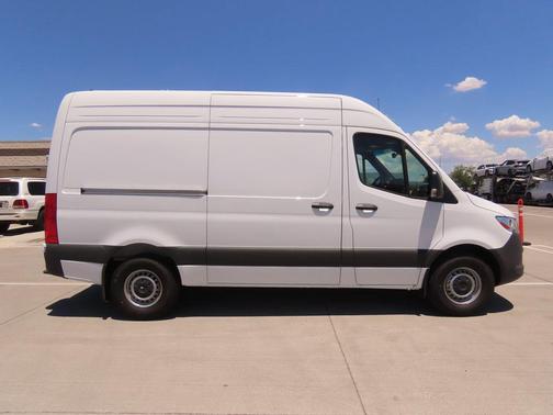 2025 Mercedes-Benz Sprinter 2500 Standard Roof