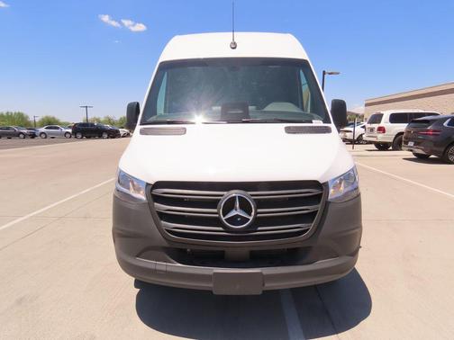 2025 Mercedes-Benz Sprinter 2500 Standard Roof