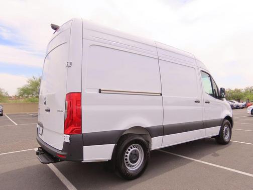 2025 Mercedes-Benz Sprinter 2500 Standard Roof