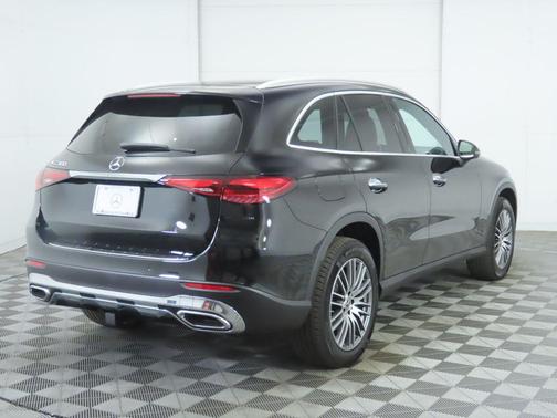 2026 Mercedes-Benz GLC 300 Base