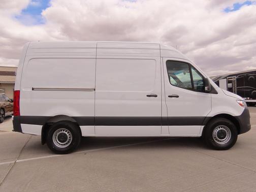 2025 Mercedes-Benz Sprinter 2500 Standard Roof