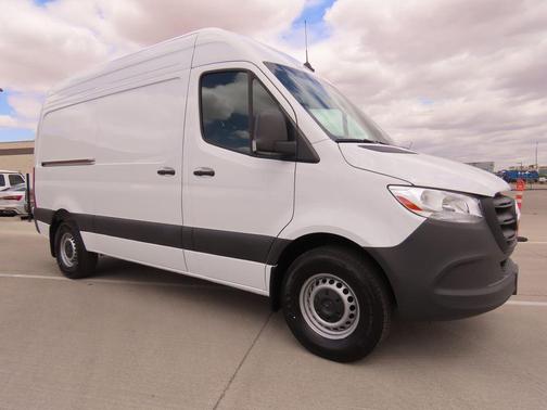 2025 Mercedes-Benz Sprinter 2500 Standard Roof