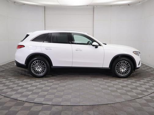 2026 Mercedes-Benz GLC 300 Base
