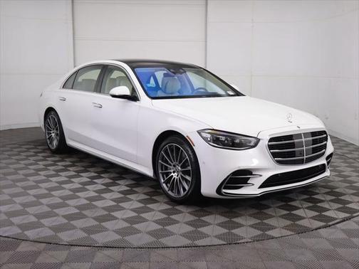 MANUFAKTUR Moonlight White Metallic 2026 Mercedes-Benz S-Class S 580 4MATIC