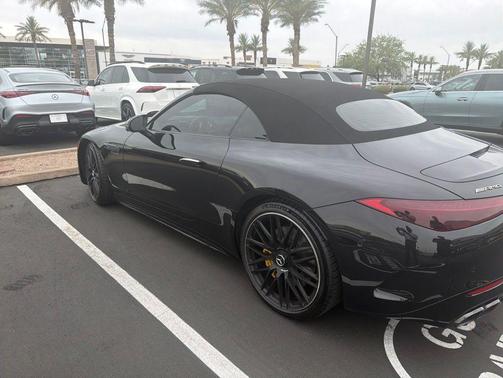 Obsidian Black Metallic 2022 Mercedes-Benz AMG SL 63 Base