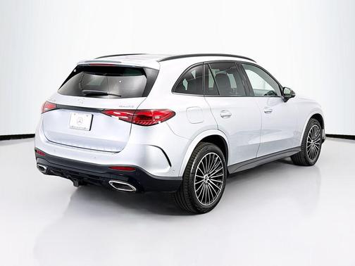 2025 Mercedes-Benz GLC 300 4MATIC