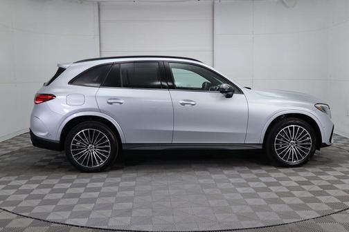 2025 Mercedes-Benz GLC 300 4MATIC