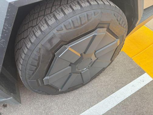 2024 Tesla Cybertruck All-Wheel Drive