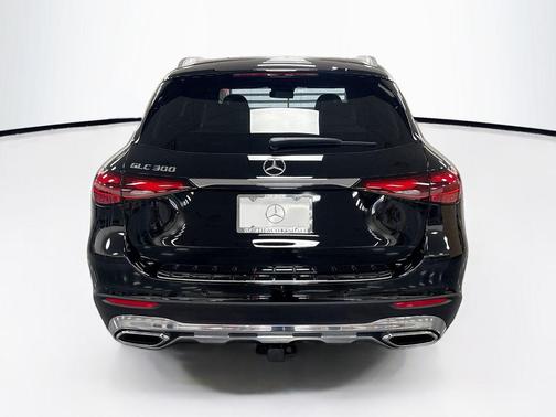 2026 Mercedes-Benz GLC 300 Base