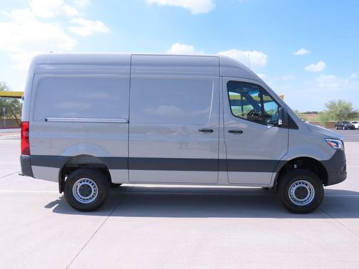 2026 Mercedes-Benz Sprinter 2500 4MATIC
