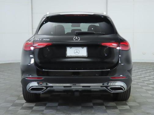 2026 Mercedes-Benz GLC 300 Base