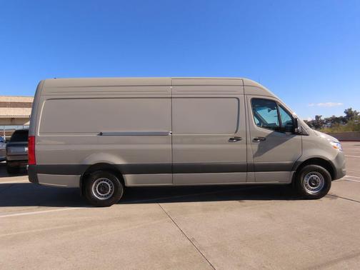2025 Mercedes-Benz Sprinter 2500 High Roof