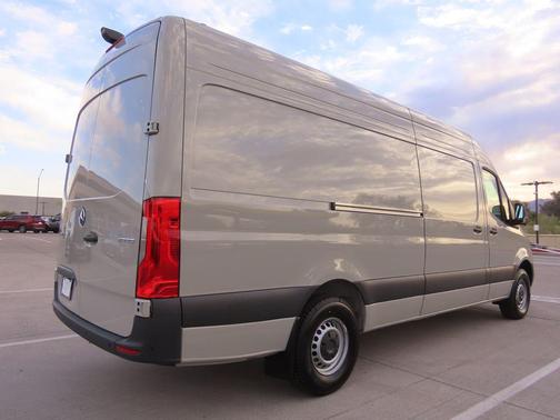 2025 Mercedes-Benz Sprinter 2500 High Roof