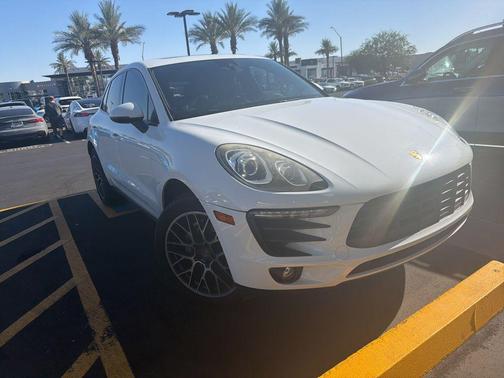 Black 2017 Porsche Macan Macan