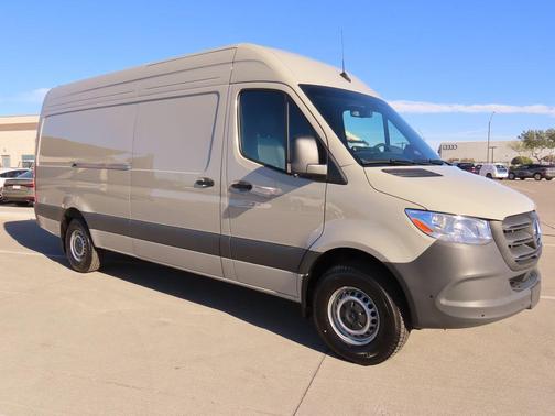 2025 Mercedes-Benz Sprinter 2500 High Roof