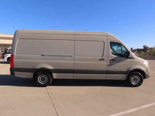2025 Mercedes-Benz Sprinter 2500 High Roof