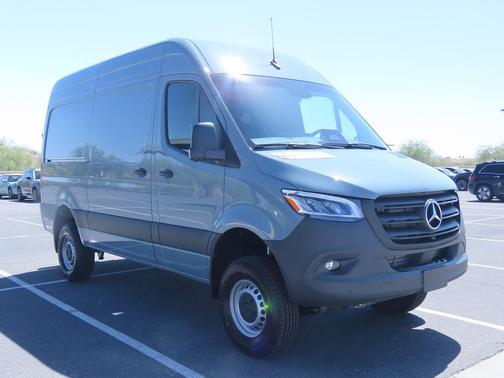 2026 Mercedes-Benz Sprinter 2500 Cargo 144 WB