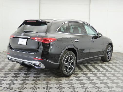 2026 Mercedes-Benz GLC 300 4MATIC