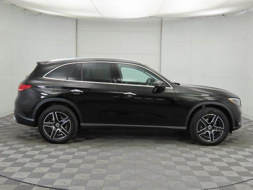 2026 Mercedes-Benz GLC 300 4MATIC