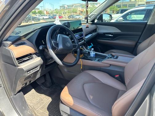 Heavy Metal 2025 Toyota Grand Highlander Platinum