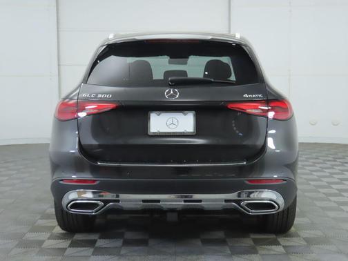 2026 Mercedes-Benz GLC 300 4MATIC