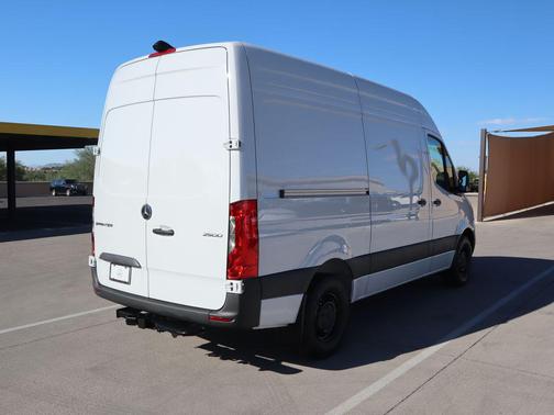 2025 Mercedes-Benz Sprinter 2500 Standard Roof